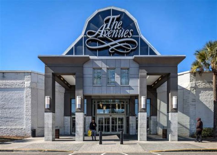 Active shooter at Jacksonville FL Avenues Mall