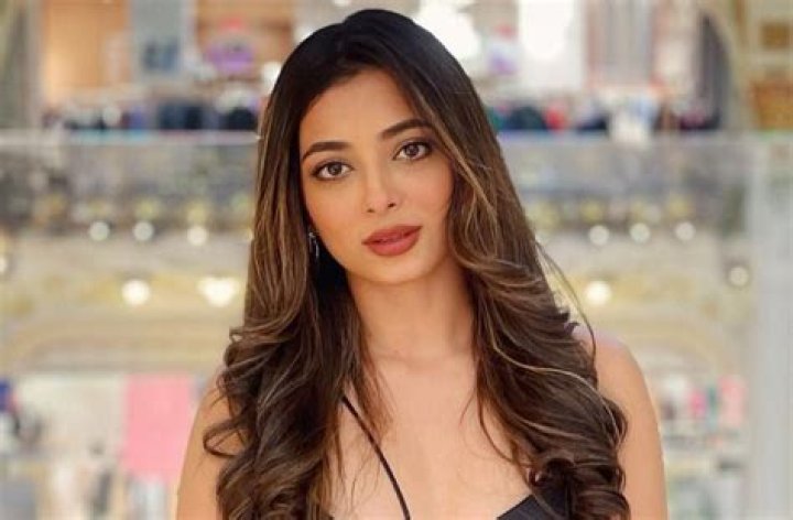 Afreen Alvi in Bathing Suit is "Breathing Ocean" — Celebwell