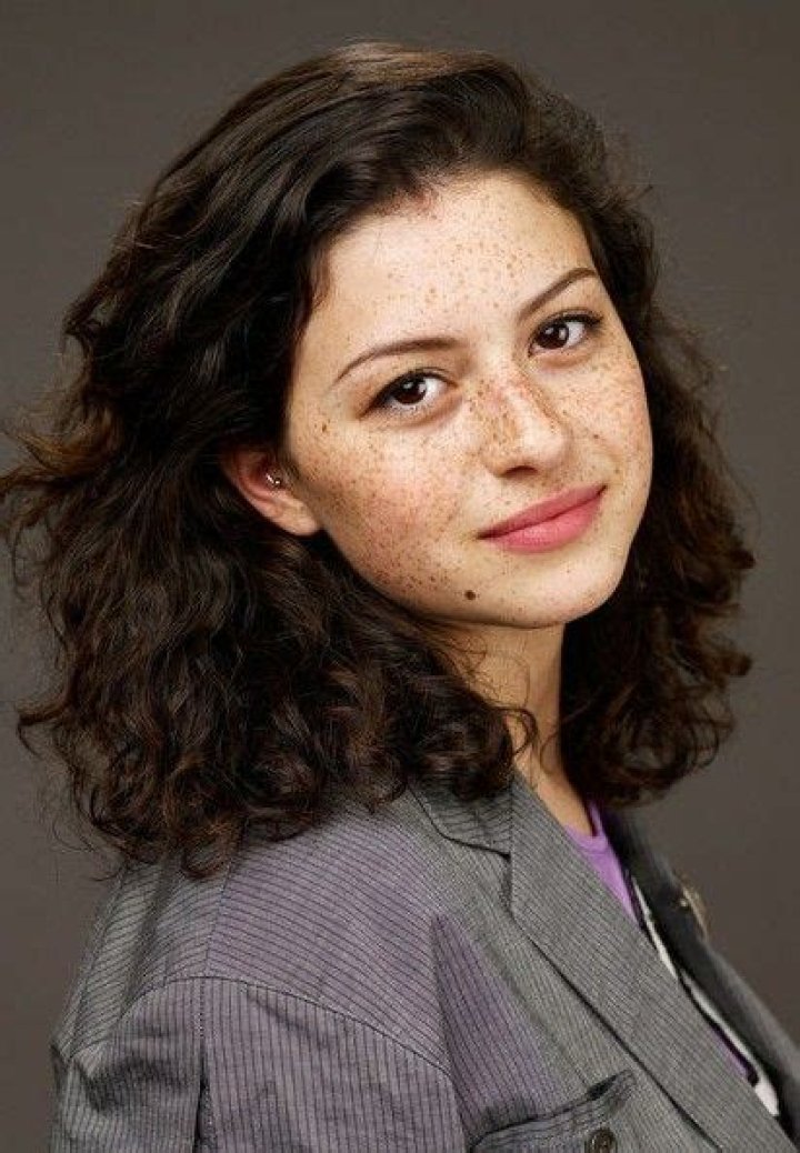 Alia Shawkat Bra Size, Age, Weight, Height, Measurements