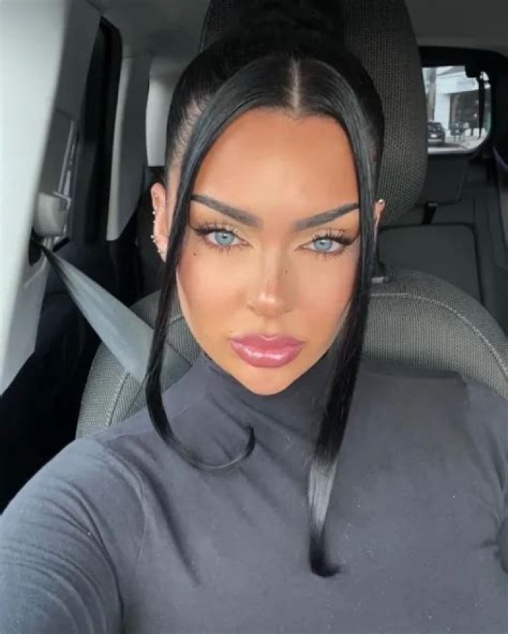 Aliza Jane (Model) Age, Biography, Boyfriend, Kid, Height & More