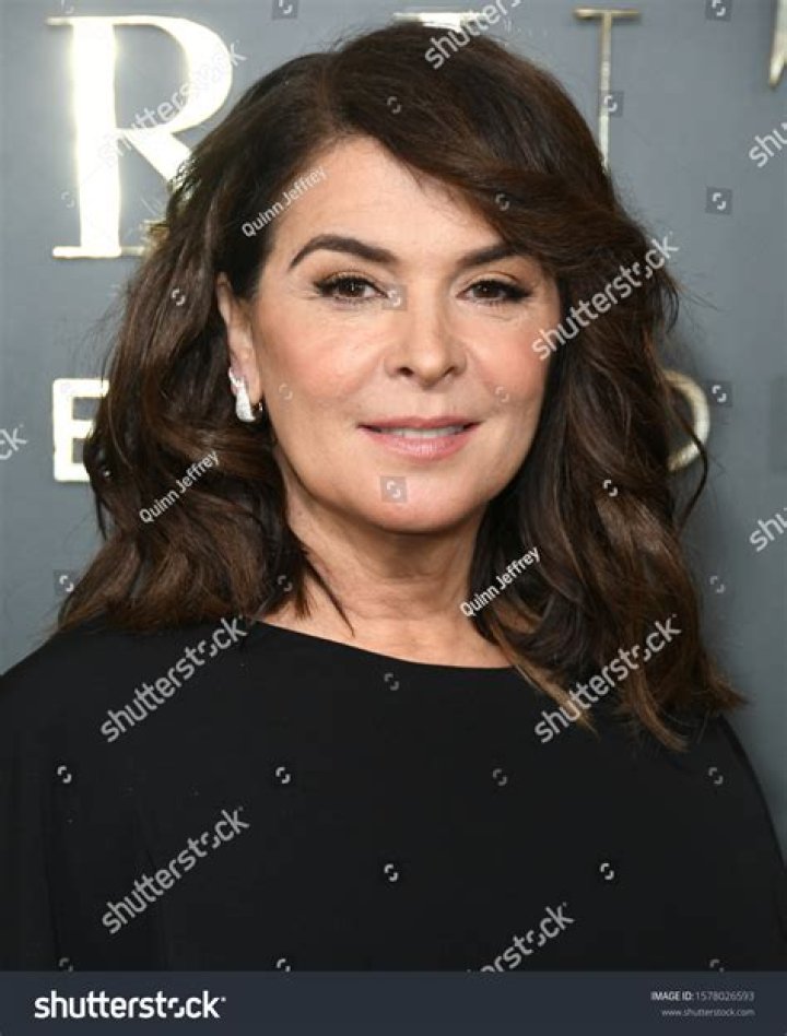 Annabella Sciorra Biography - Facts, Childhood, Family Life & Achievements