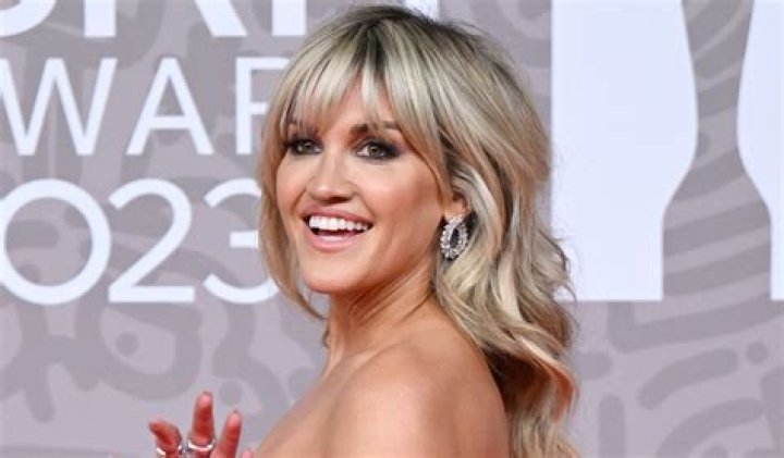 Ashley Roberts in Bathing Suit is "Giving Sunday Sunsets" — Celebwell