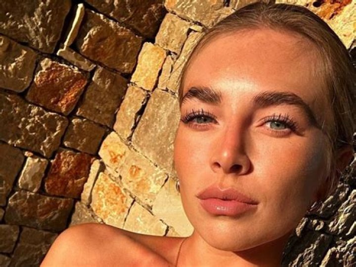 Cam Reading Shares Swimsuit Photos of "Last Summer Holiday"