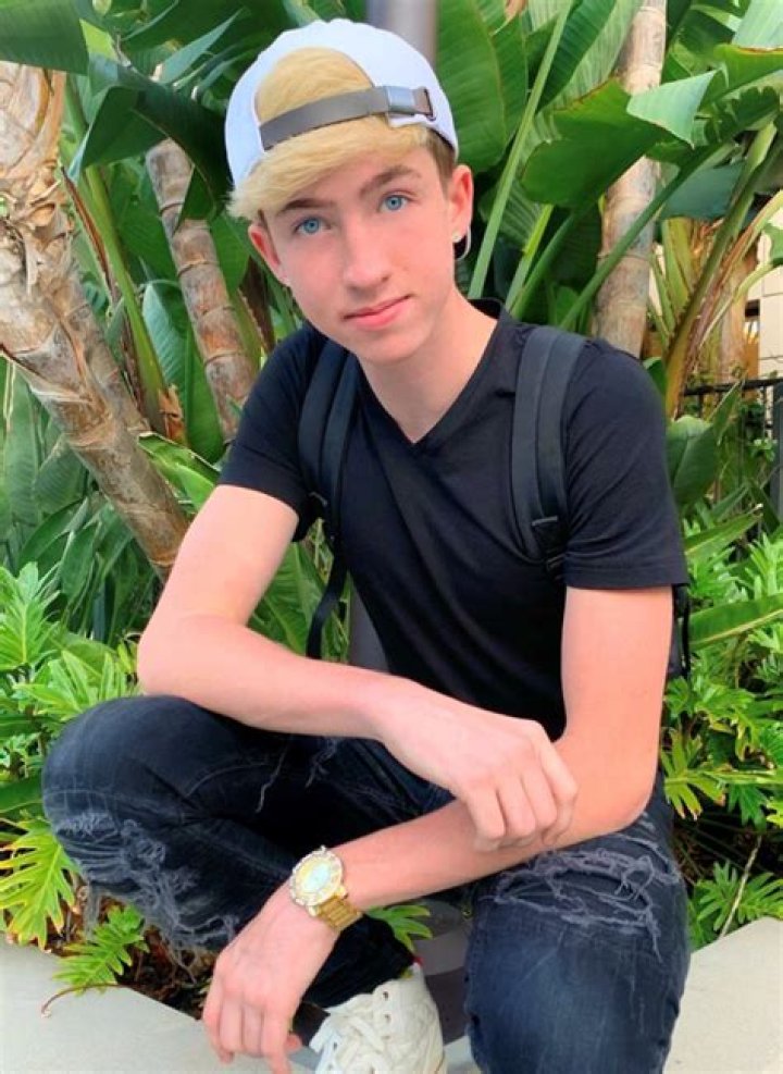 Cash Baker Biography - Facts, Childhood, Family Life & Achievements