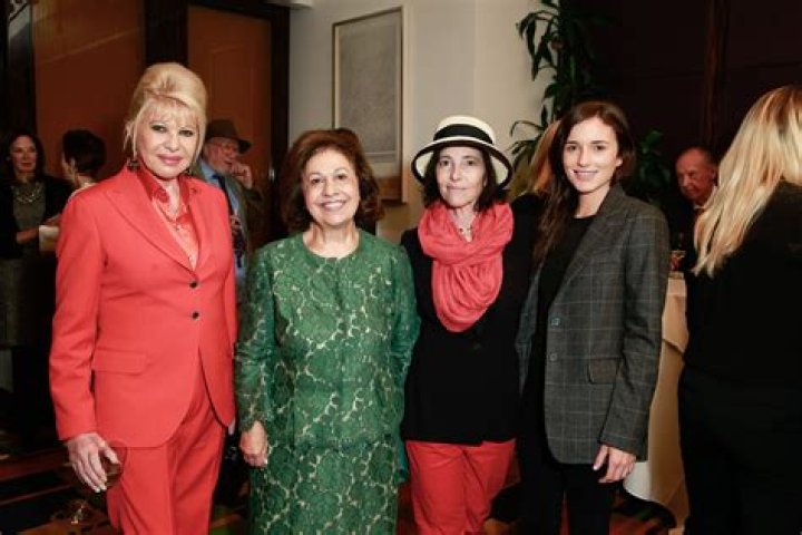 Catherine Oxenberg Biography – Facts, Childhood, Family Life, Achievements