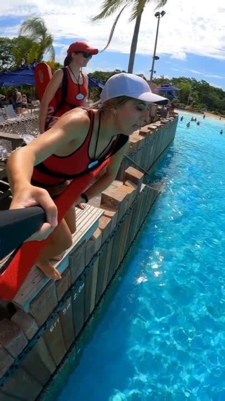 Falling lifeguard stand kills sleeping Chelsea Moles in Virginia