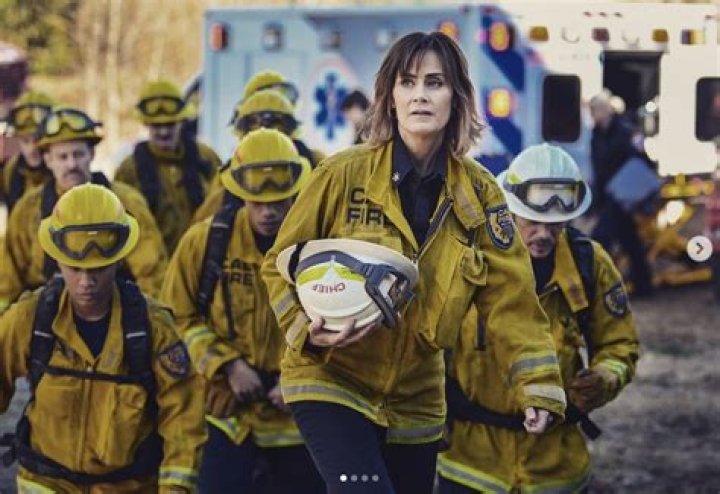 Fire Country Star Diane Farr Shares Swimsuit Photo Celebrating 54