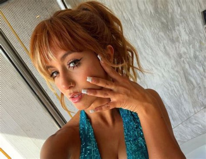 Flor Vigna in Bathing Suit Says "Give it a Good Vibe" — Celebwell