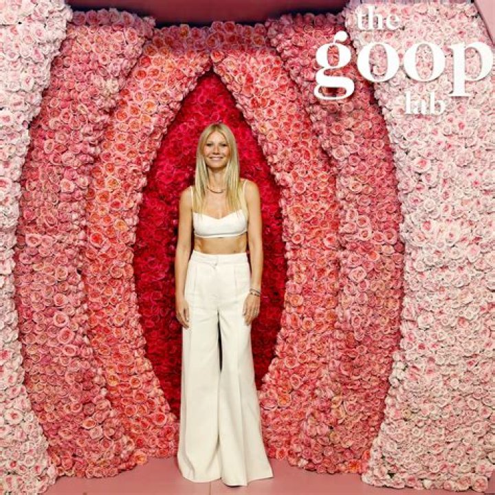 Gwyneth Paltrow Soaks Up 49th Birthday in Her Bathtub — Celebwell