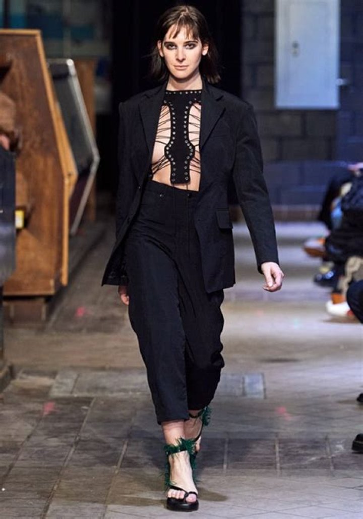 Hari Nef Height Weight Shoe Size Body Measurements Statistics