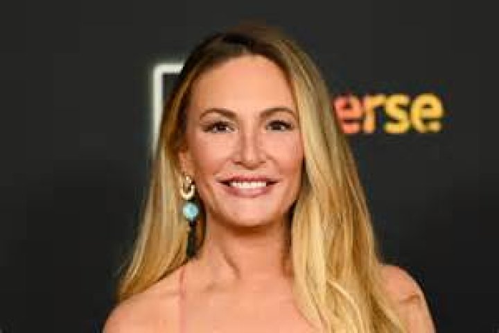 How Much Does Kate Chastain Make? – Celebrity