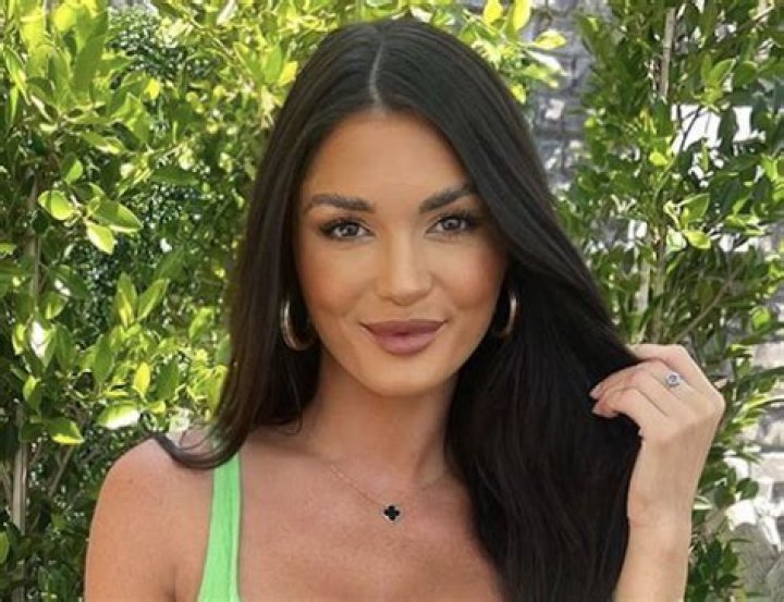 India Reynolds in Bathing Suit Says "Hands Up" — Celebwell