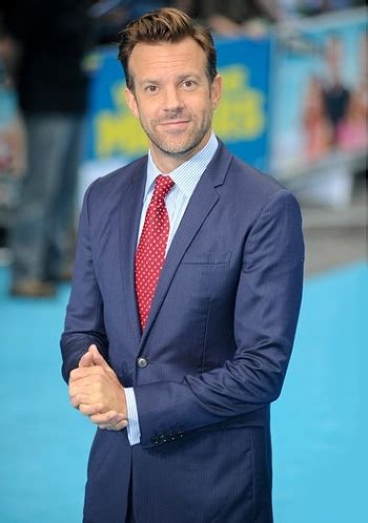 Jason Sudeikis Height Weight Body Measurements Shoe Size Age Facts