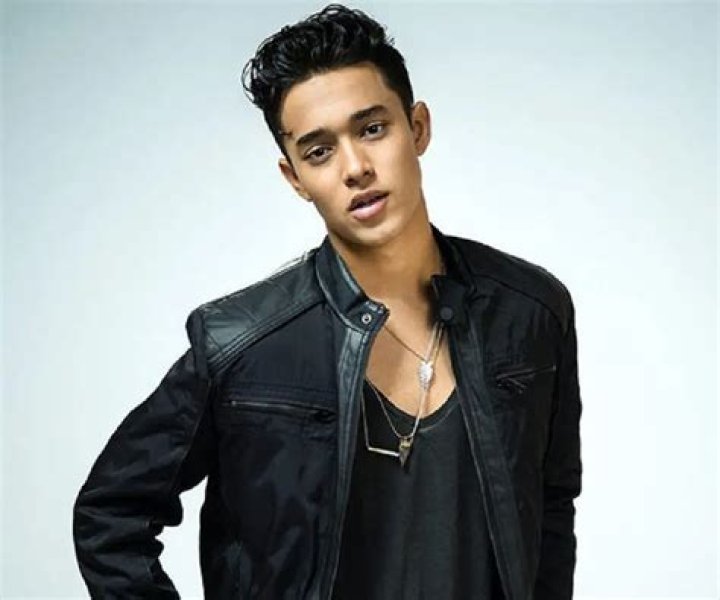 Joel Pimentel Biography – Facts, Childhood, Family Life of Pop Singer