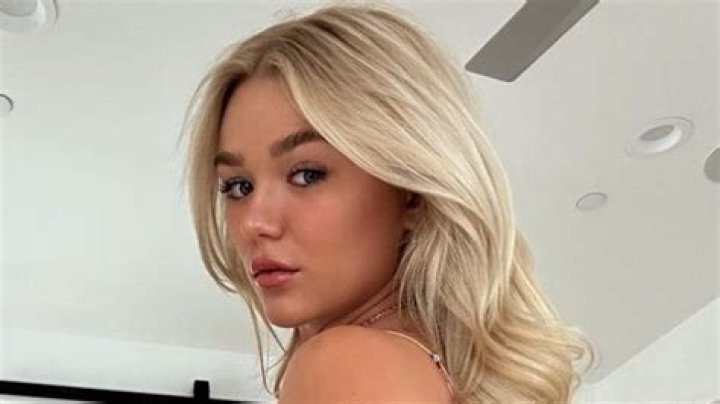 Katie Sigmond in Bathing Suit Has "My Typa Night" — Celebwell