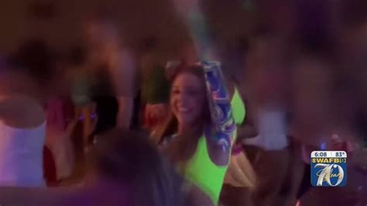 Kaylee Timonet Honor student at Walker high school Louisiana loses scholarship after twerking dance