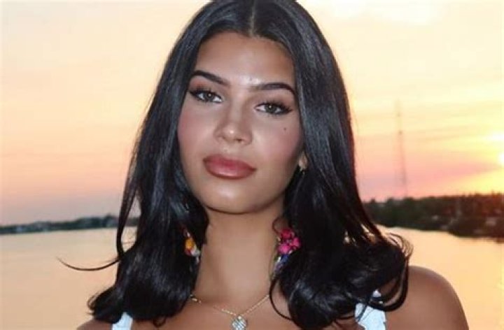 Lucciana Beynon in Bathing Suit Prepares for "Next Show" — Celebwell