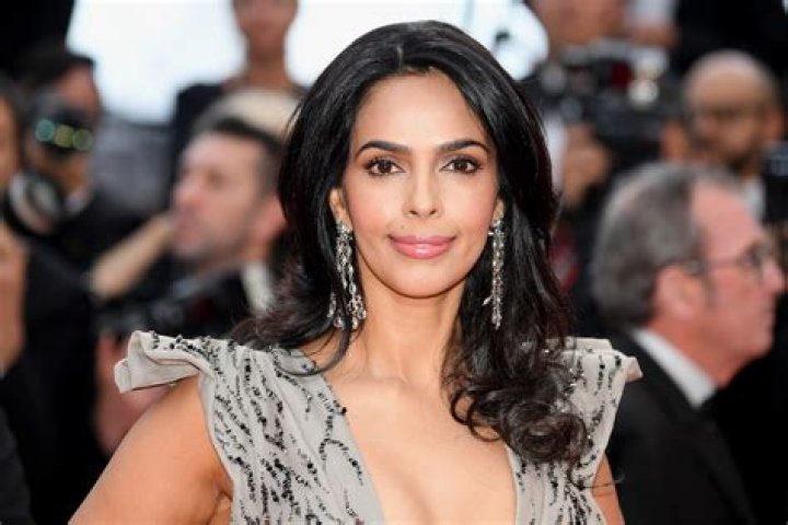 Mallika Sherawat In Bathing Suit Says “Fit Girl” — Celebwell