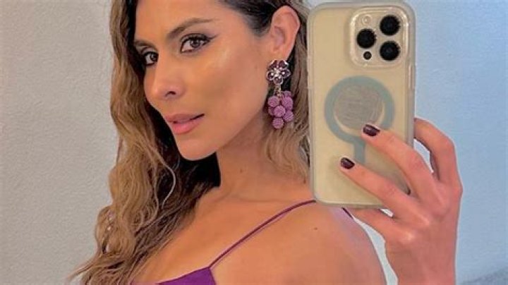 María León in Bathing Suit Say "Have a Nice One" — Celebwell