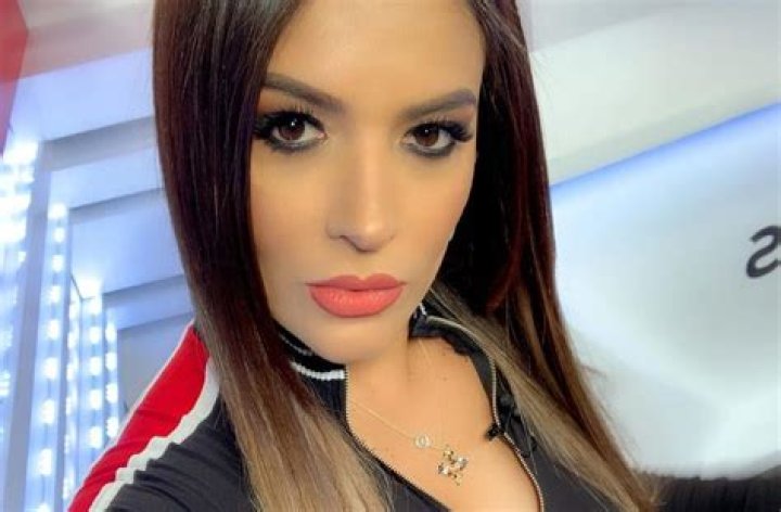 Marisol Padilla in Bathing Suit Steps Into the "Weekend" — Celebwell