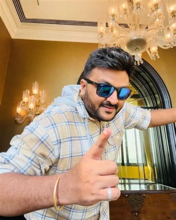 MOinsideHIT (Youtuber) Age, Income, Wife, Biography & More