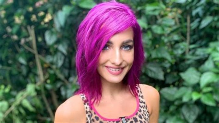 Moriah Plath in Bathing Suit Says "Live Your Life" — Celebwell