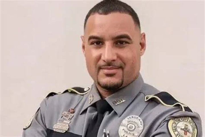 Officer Ronald Davis Wiki, Age, Wife, Kids, Career and More