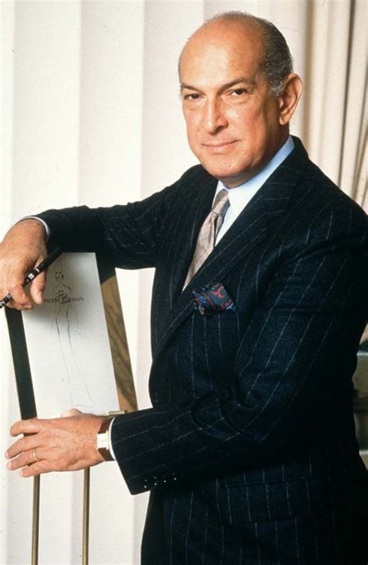 Oscar De La Renta Biography
