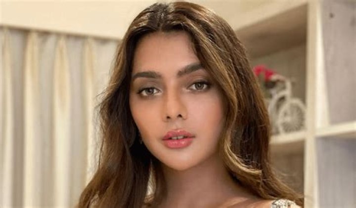 Ruhii Siingh in Bathing Suit "Felt Cute" — Celebwell