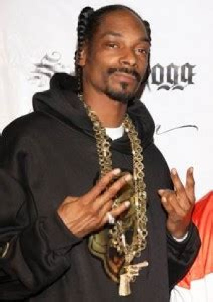 Snoop Dogg Favorite Food NFL NBA Teams Color Weed Hobbies Biography