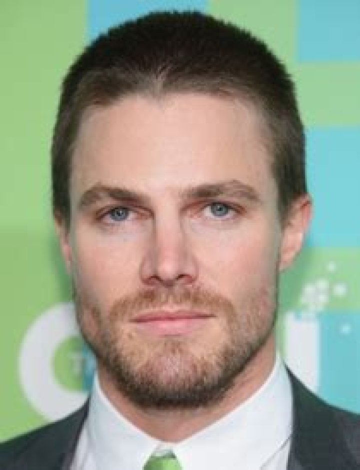 Stephen Amell Body Measurements Height Weight Shoe Biceps Abs Size Vital Stats