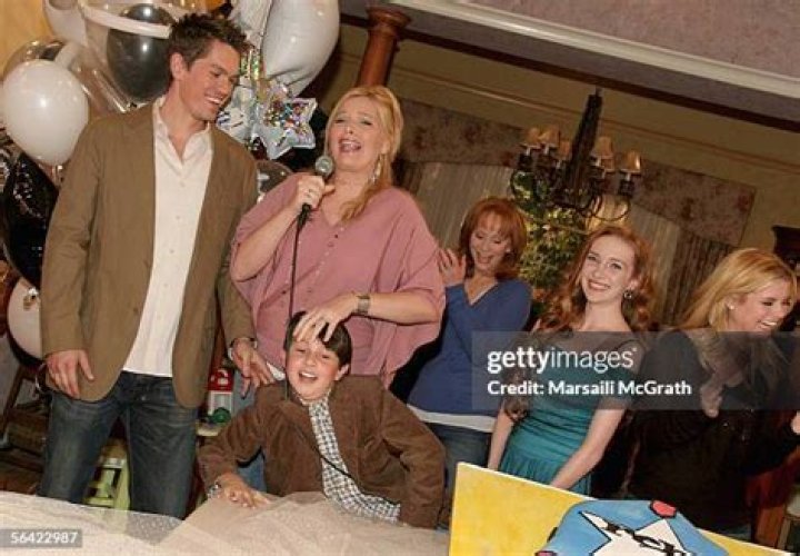 Steve Howey Biography - Facts, Childhood, Family Life & Achievements