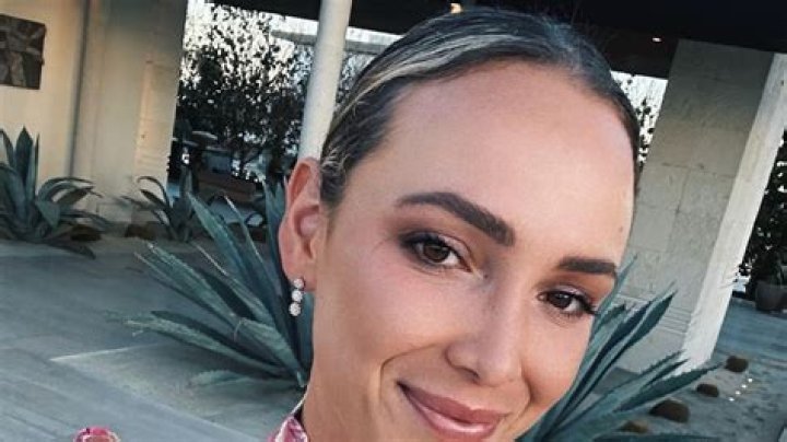 Tennis Star Donna Vekic Shares Swimsuit Photo of "Vitamin Sea"