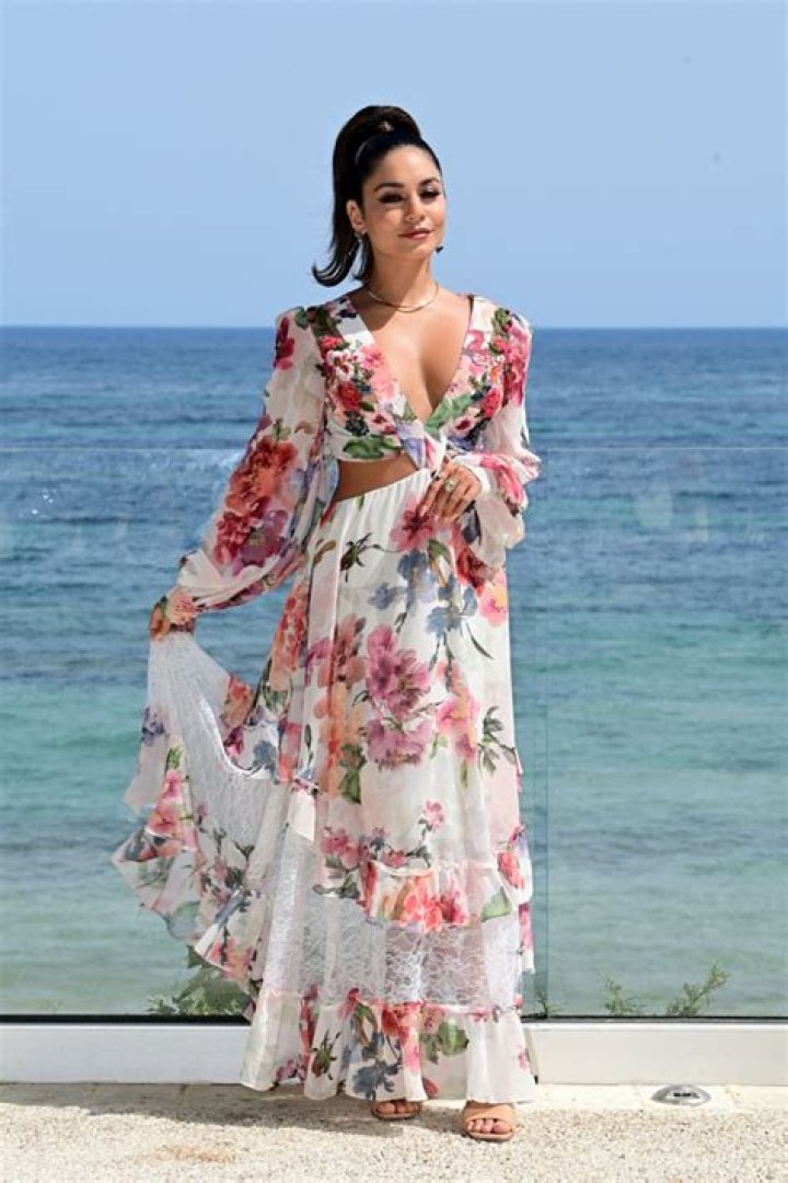 Vanessa Hudgens Shares Bikini Selfie From "Happy Weekend" — Celebwell