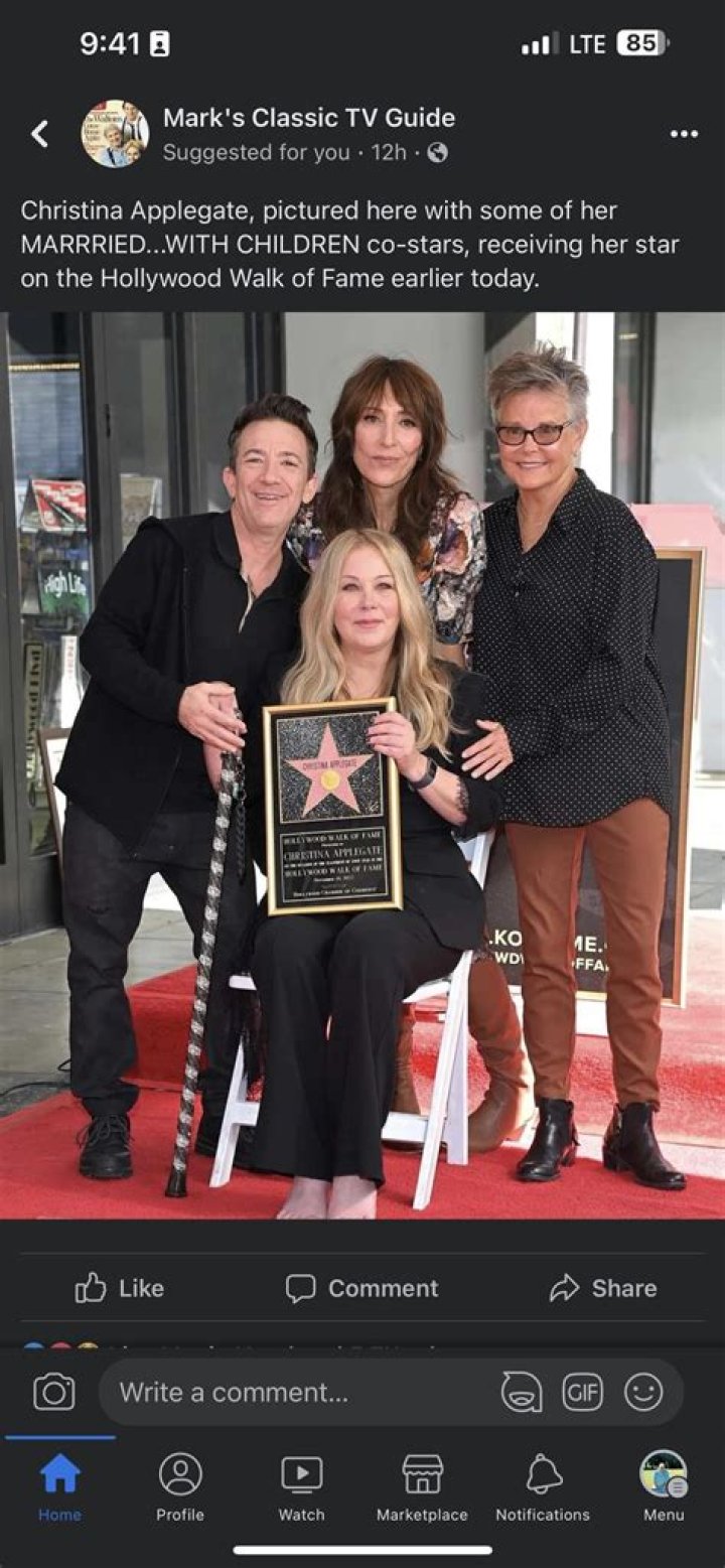 Was Lea Thompson ever on friends? – Celebrity