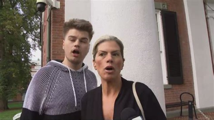 YouTube Prankster Tanner Cook Wiki, Age, Parents, Girlfriend and More